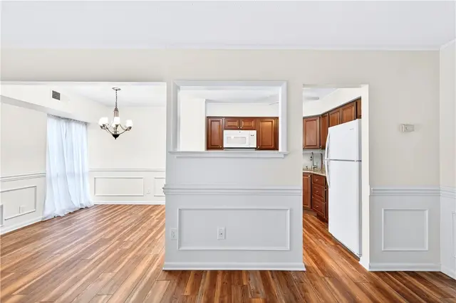 3107 CHARLEMAGNE CIRCLE gallery image 10