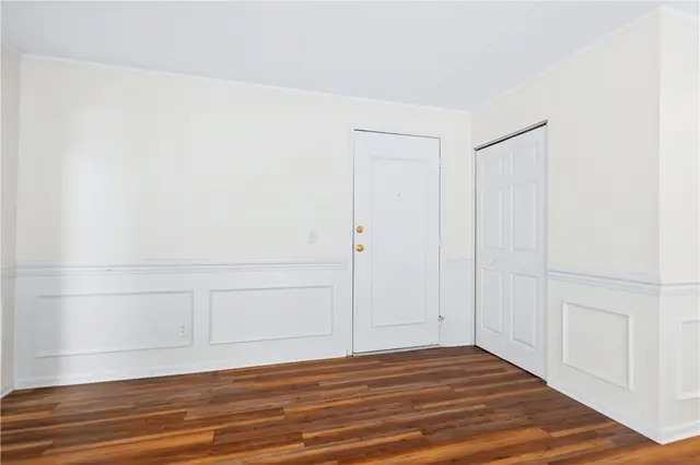 3107 CHARLEMAGNE CIRCLE gallery image 17