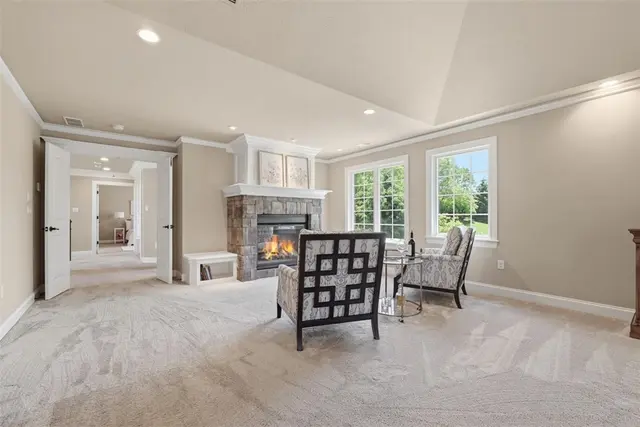 311 Cambridge Drive gallery image 11