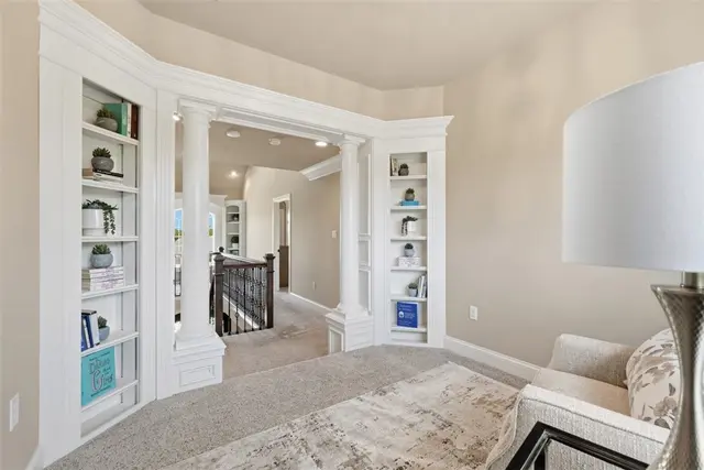 311 Cambridge Drive gallery image 16
