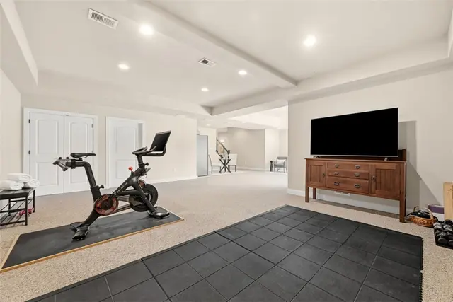 311 Cambridge Drive gallery image 35