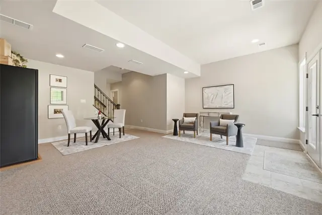 311 Cambridge Drive gallery image 41