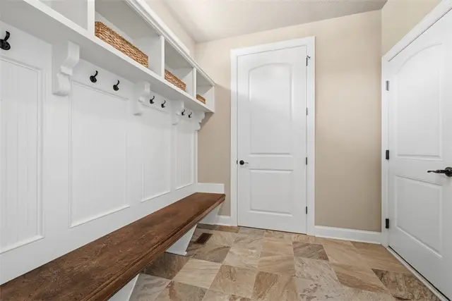 311 Cambridge Drive gallery image 51