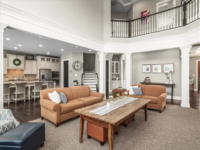 311 Connemara Ct gallery image 15