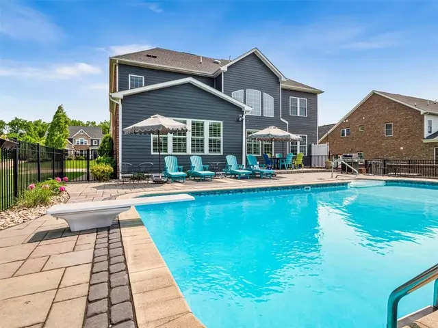 311 Connemara Ct gallery image 17