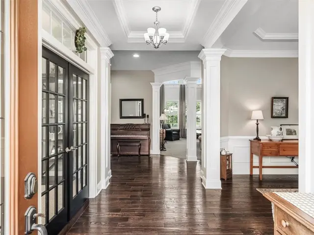 311 Connemara Ct gallery image 21