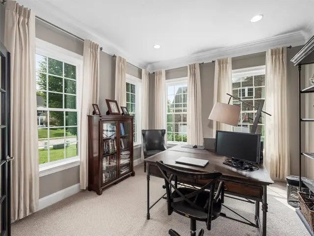 311 Connemara Ct gallery image 23