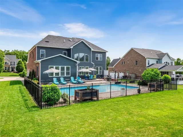 311 Connemara Ct gallery image 24