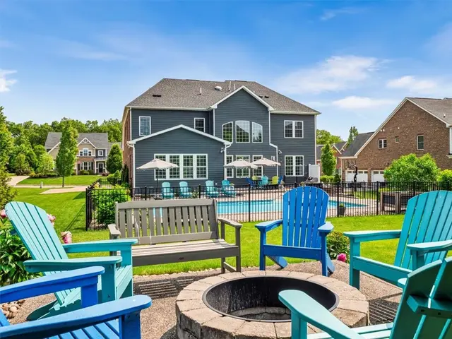 311 Connemara Ct gallery image 30