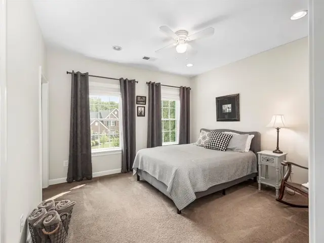 311 Connemara Ct gallery image 39