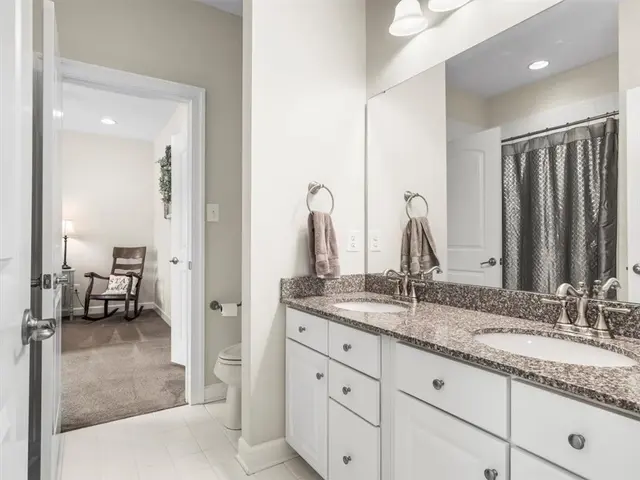 311 Connemara Ct gallery image 45