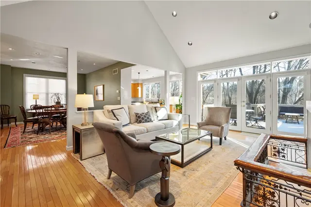 311 Sewickley Ridge Dr gallery image 5