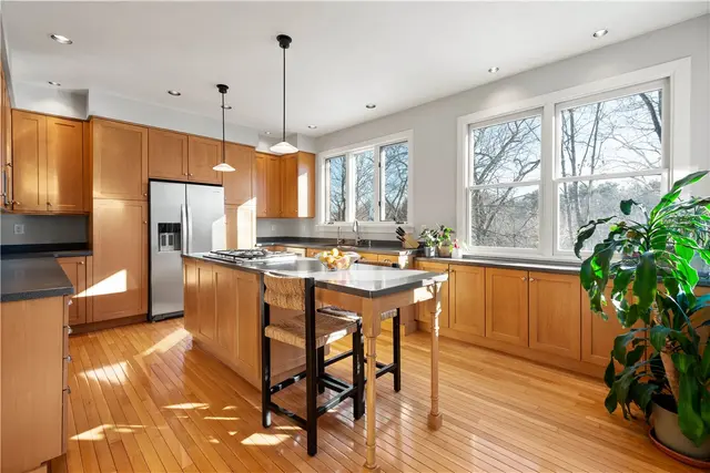 311 Sewickley Ridge Dr gallery image 10