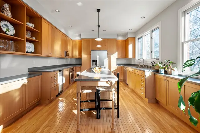 311 Sewickley Ridge Dr gallery image 11