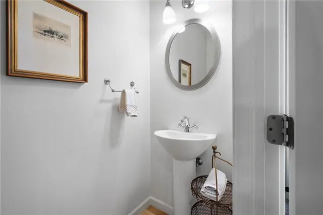 311 Sewickley Ridge Dr gallery image 15