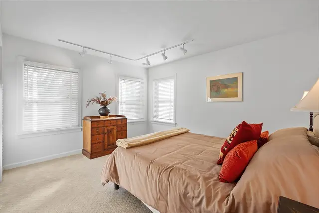 311 Sewickley Ridge Dr gallery image 23