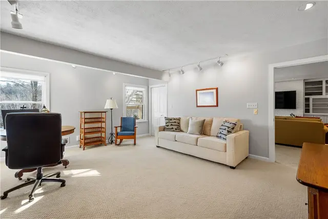 311 Sewickley Ridge Dr gallery image 28