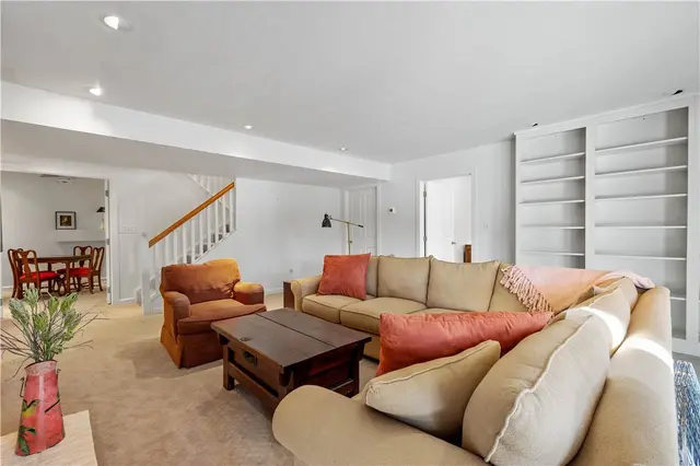 311 Sewickley Ridge Dr gallery image 32