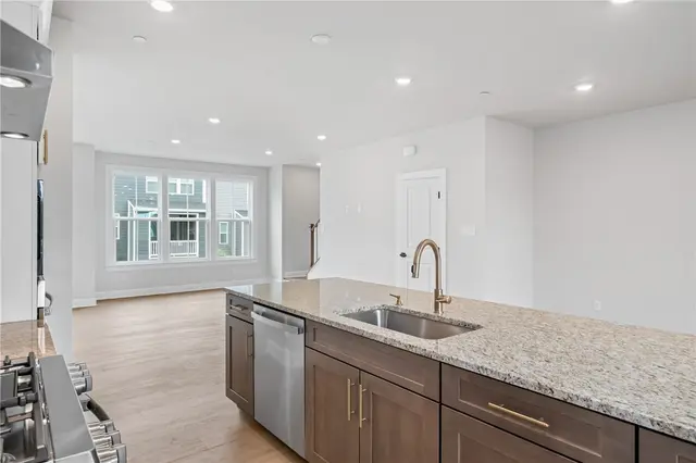311 Telluride Lane gallery image 6