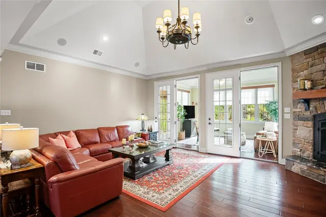 3111 Edelweiss Ct Ste 201 gallery image 4