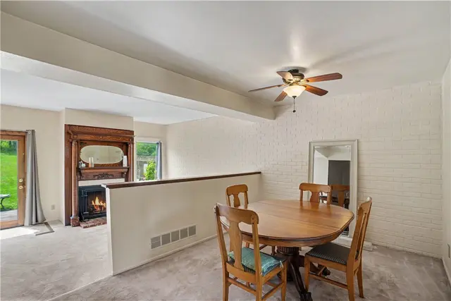 3115 Camberly Dr gallery image 7