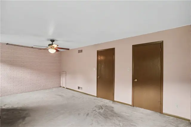 3115 Camberly Dr gallery image 13