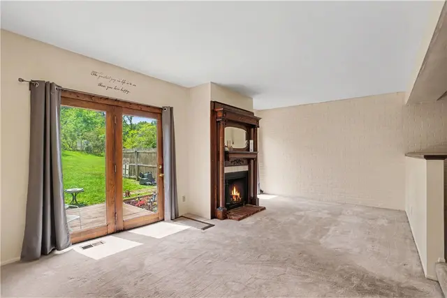 3115 Camberly Dr gallery image 14