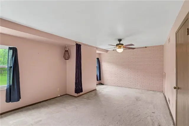 3115 Camberly Dr gallery image 21