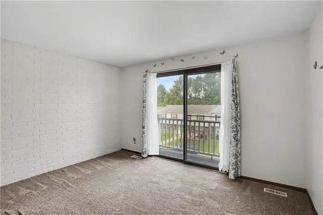 3115 Camberly Dr gallery image 26