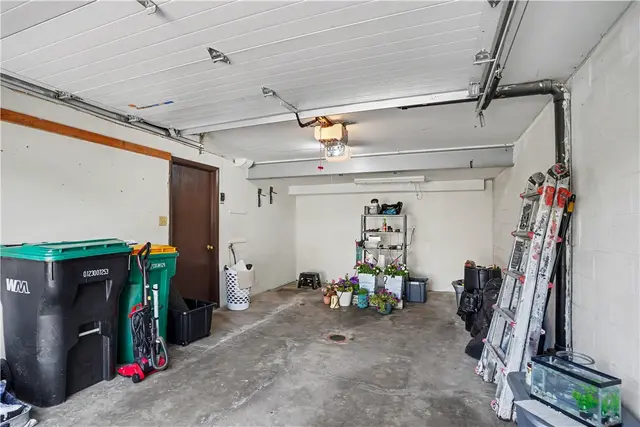 3115 Camberly Dr gallery image 27