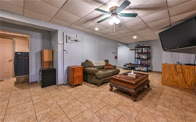 3118 Haberlein Rd gallery image 4