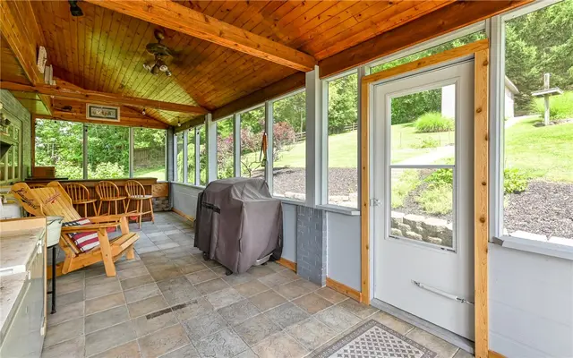 3118 Haberlein Rd gallery image 16