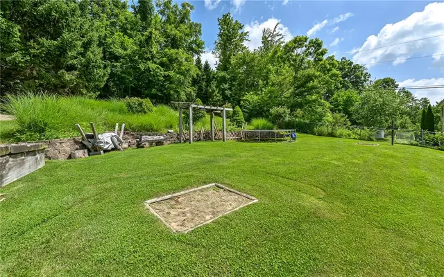 3118 Haberlein Rd gallery image 36