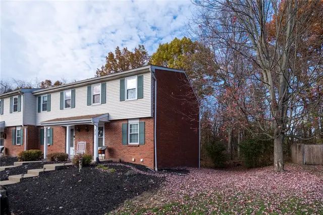 312 Bellford Ct gallery image 2