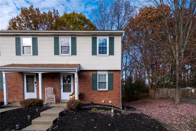 312 Bellford Ct gallery image 3