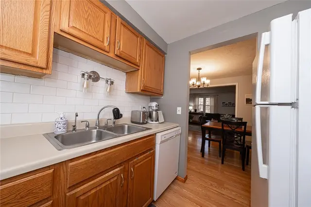 312 Bellford Ct gallery image 5