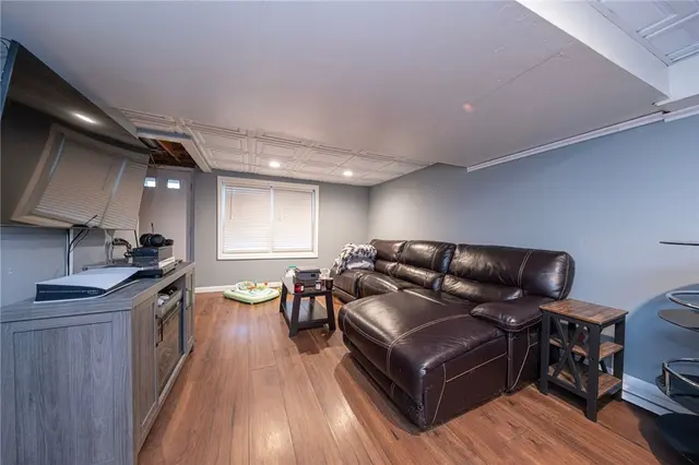 312 Bellford Ct gallery image 21