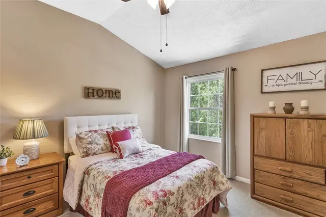 312 Valerie Dr gallery image 6