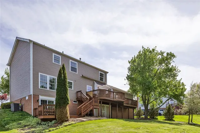 312 Valerie Dr gallery image 9