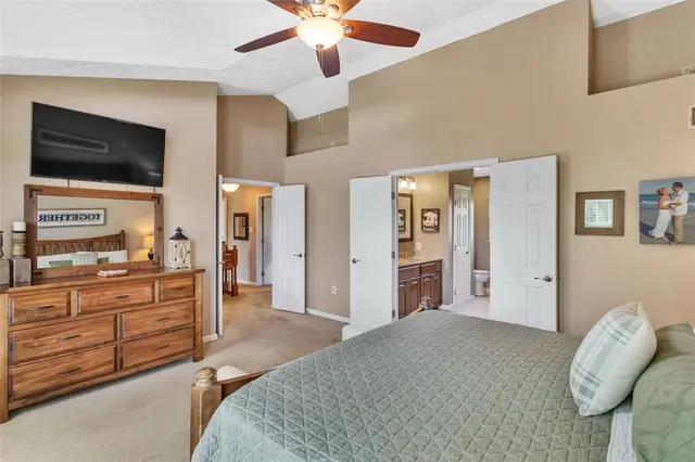 312 Valerie Dr gallery image 13