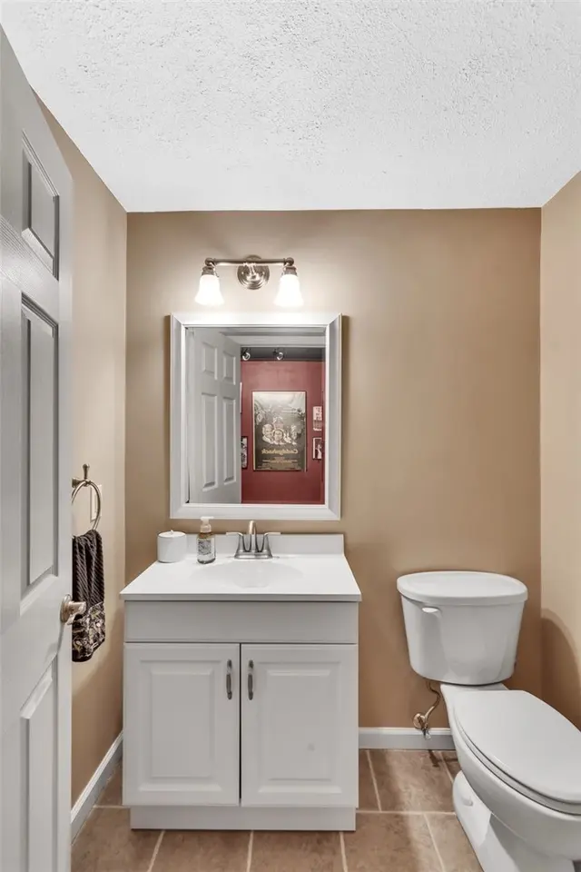 312 Valerie Dr gallery image 16