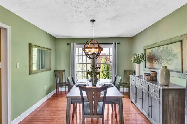 312 Valerie Dr gallery image 26