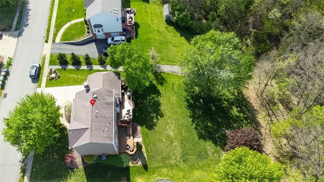 312 Valerie Dr gallery image 32