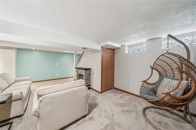 3124 DEERWOOD DRIVE gallery image 2