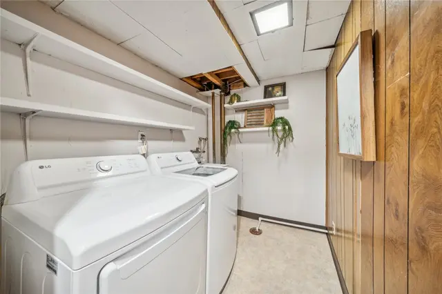 3124 DEERWOOD DRIVE gallery image 30