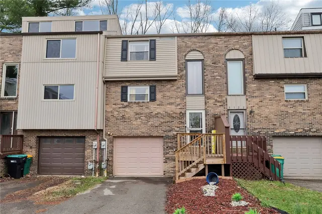 3129 Cheltenham Court