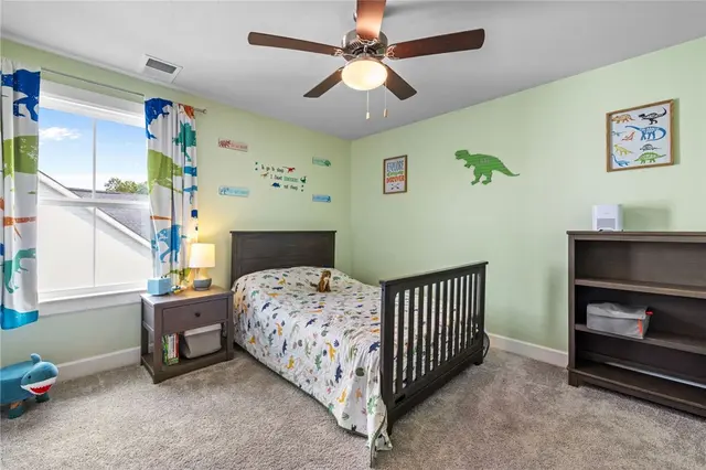 313 Crest Ln gallery image 12