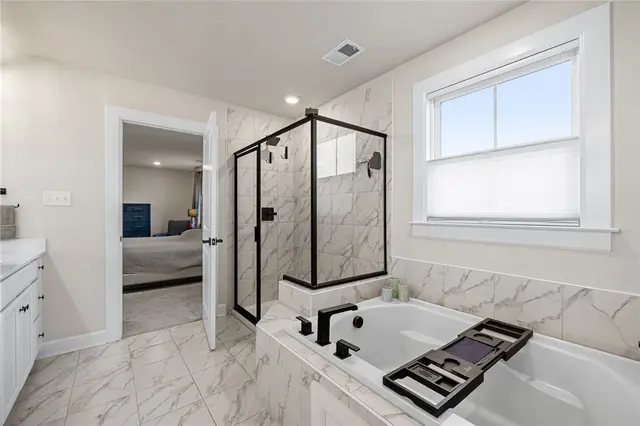 313 Crest Ln gallery image 36
