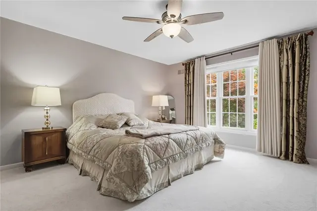 313 Luke Ct gallery image 9