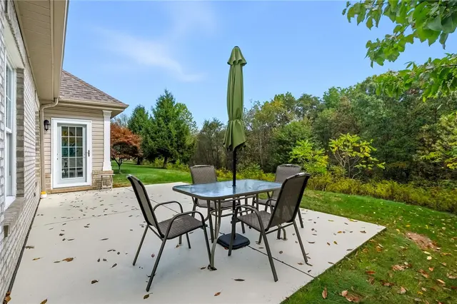 313 Luke Ct gallery image 16